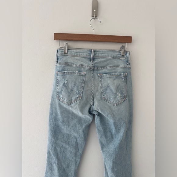 MOTHER Weekender Flare Jeans in Free Hugs 26 - Picture 5 of 10